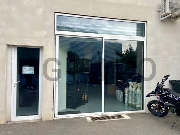 Location / Local Commercial