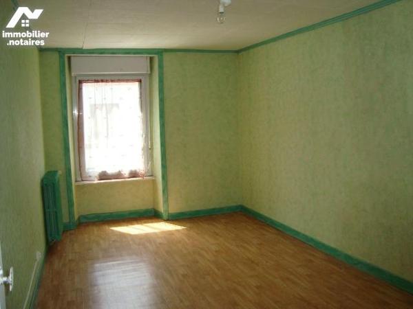 EXCLUSIVITÉ ÉTUDE, Immeuble à vendre à PLUMELIAU-BIEUZY (56930), Morbihan (56), idéal pour un(e...