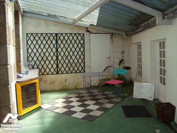 EXCLUSIVITÉ ÉTUDE, Immeuble à vendre à PLUMELIAU-BIEUZY (56930), Morbihan (56), idéal pour un(e...