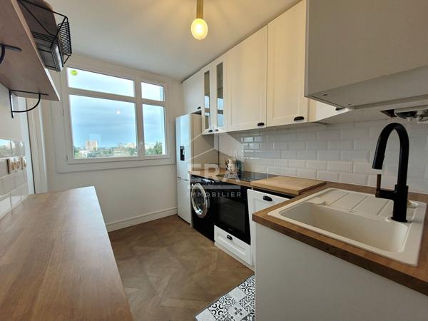 LOCATION MEUBLEE - PAU -  T2 de 56 m² avec place de parking et balcon