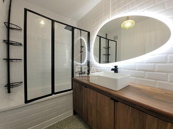 LOCATION MEUBLEE - PAU -  T2 de 56 m² avec place de parking et balcon