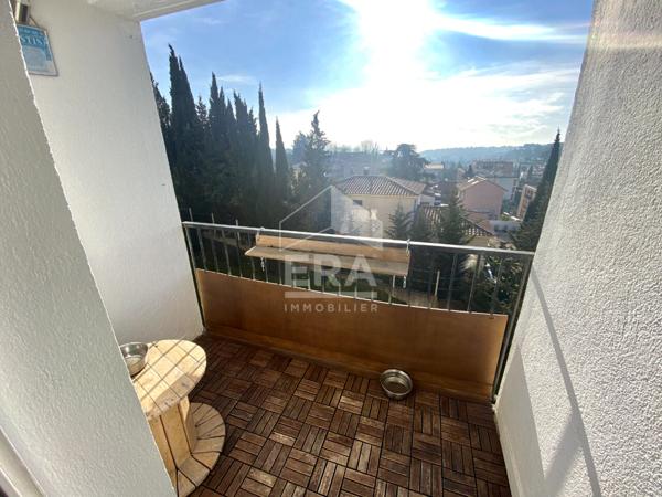 LES PENNES MIRABEAU - Appartement meublé T3 de 68m2 + 1 balcon de 3m2