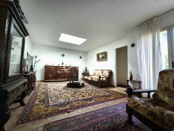 A vendre Ensemble Immobilier (deux maisons)