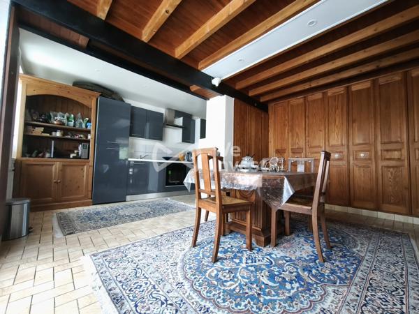 A vendre Ensemble Immobilier (deux maisons)