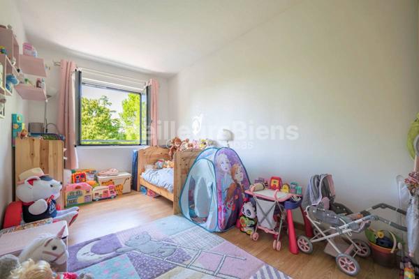 4 pièces 70 m² Immeuble ravalé