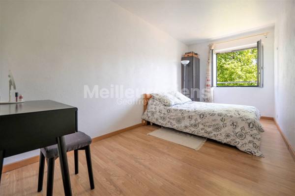 4 pièces 70 m² Immeuble ravalé