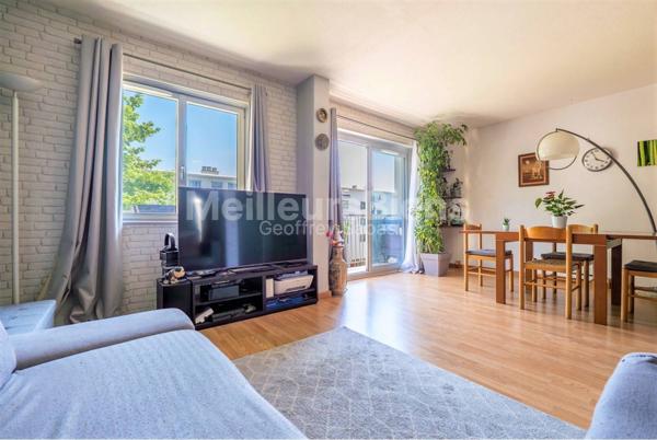 4 pièces 70 m² Immeuble ravalé