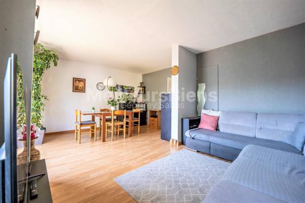 4 pièces 70 m² Immeuble ravalé