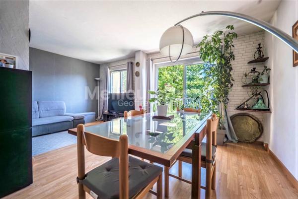 4 pièces 70 m² Immeuble ravalé