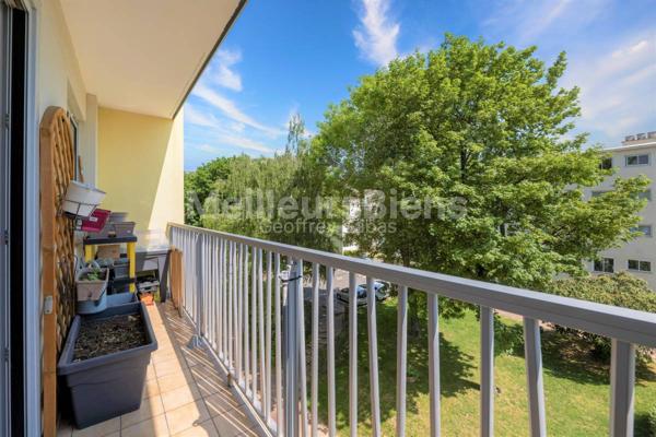 4 pièces 70 m² Immeuble ravalé