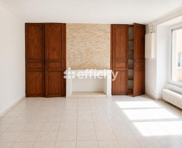 Maison
         6 pièces
        - 125 m²