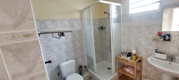 Gosier : appartement avec terrasse 3 chambres à louer