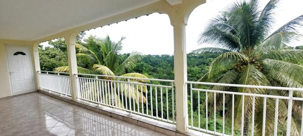Gosier : appartement avec terrasse 3 chambres à louer