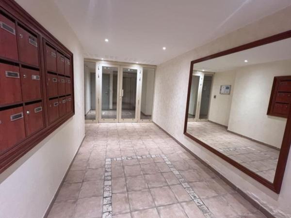 Magnifique T4 avec terrasse, piscine et double garage à Puyricard