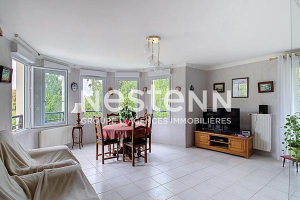 Grand Appartement T3 2 chambres avec Terrasse Cave et Parking aux Terrasses de Tassigny - 69500 BRON