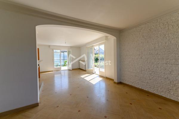 MAISON INDIVIDUELLE SUR 1498 M² DE TERRAIN
