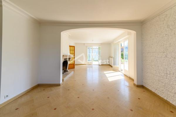 MAISON INDIVIDUELLE SUR 1498 M² DE TERRAIN
