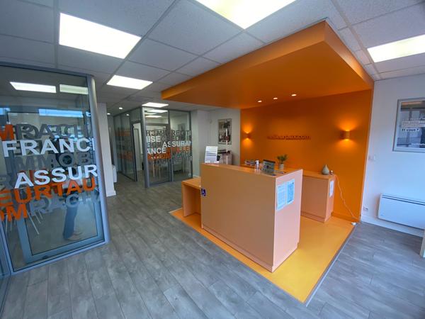 Local commercial avec vitrine 93 m² LAMBERSART