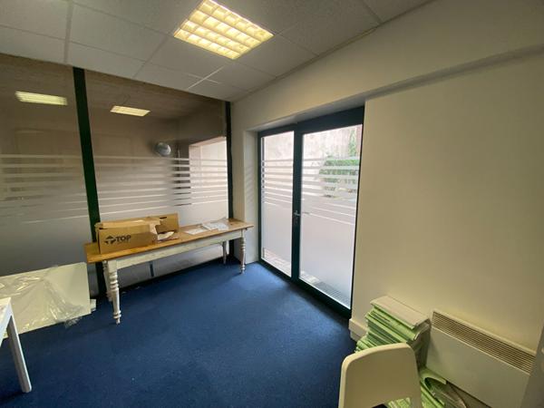 Local commercial avec vitrine 93 m² LAMBERSART