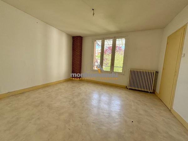 T2 A RÉNOVER ! 47 m2 - 3 PIÈCES