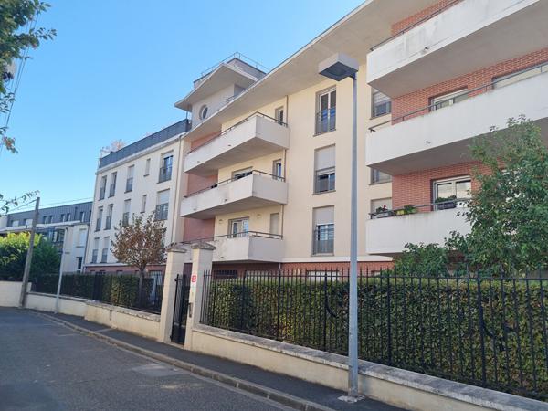 Appartement 2 pièce(s) 50.54 m2- COMBS LA VILLE Proche gare et commerces