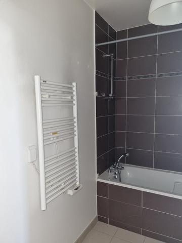 Appartement 2 pièce(s) 50.54 m2- COMBS LA VILLE Proche gare et commerces