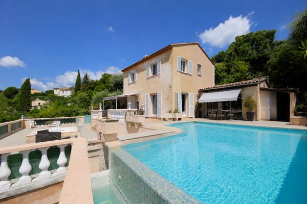 Maison avec piscine à débordement, vue Estérel et appartement indépendant ? Saint-Jean-de-Cannes