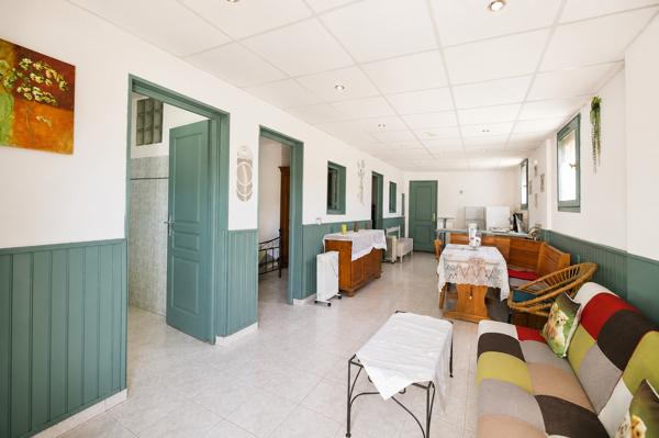 Maison avec piscine à débordement, vue Estérel et appartement indépendant ? Saint-Jean-de-Cannes