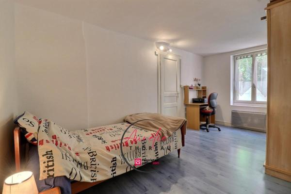 Maison atypique, plein centre, 3 chambres