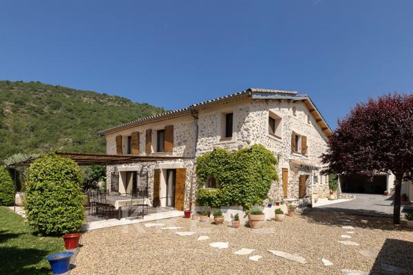Domaine d’exception de plus de 280 hectares – Haute Provence -