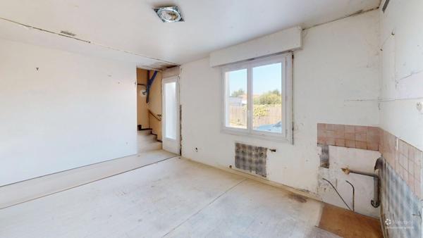 Studio de 21 m² à rénover avec stationnement privatif
