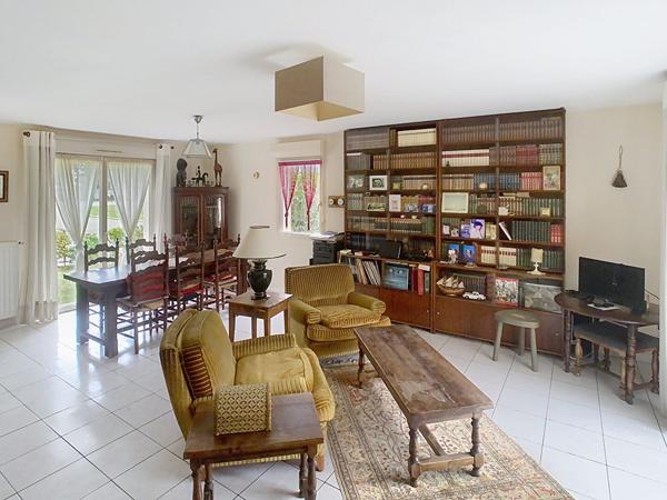 Plain-pied lumineux à deux pas des commodités