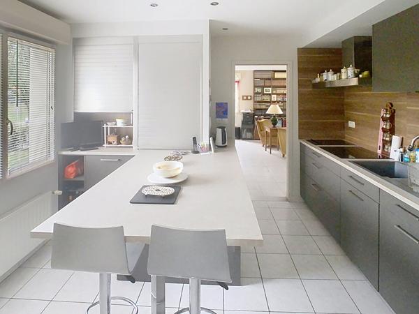 Plain-pied lumineux à deux pas des commodités