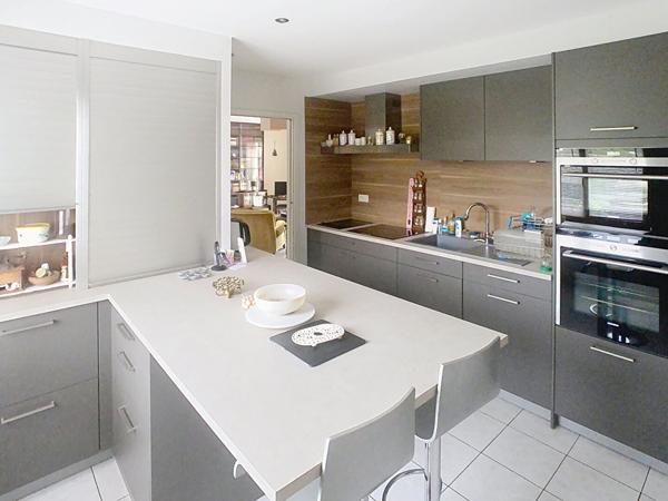 Plain-pied lumineux à deux pas des commodités