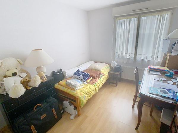 Plain-pied lumineux à deux pas des commodités