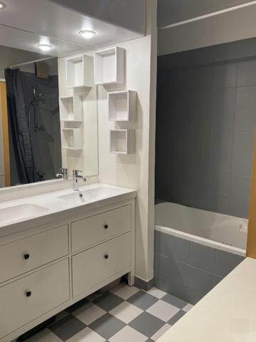 Duplex familial et rooftop avec vue dégagée - Suresnes (92)