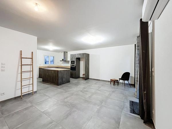 Maison à vendre 5 piècesde 90m² MONTELIMAR (26)