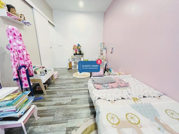 Maison de 121 m2 entièrement rénovée comprenant 3ch jardin et terrasse