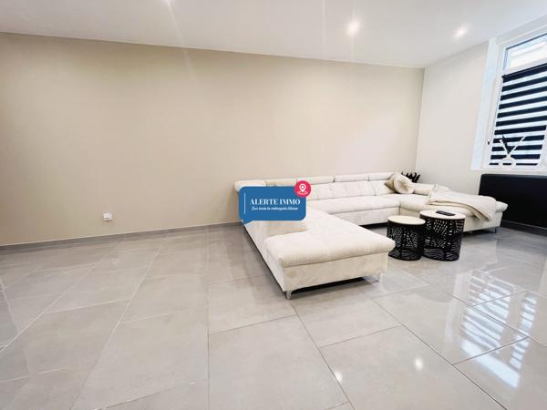 Maison de 121 m2 entièrement rénovée comprenant 3ch jardin et terrasse
