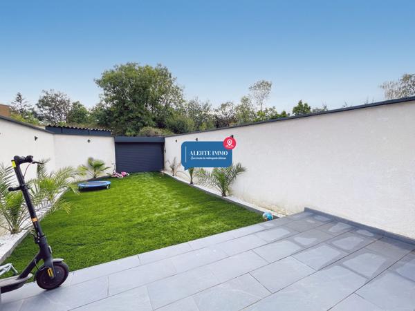 Maison de 121 m2 entièrement rénovée comprenant 3ch jardin et terrasse