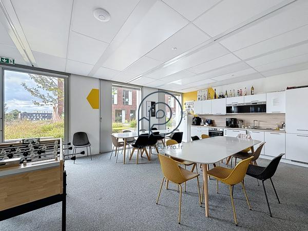 EURATECHNOLOGIES Bureaux de 440 m2 divisible en 2 lots à vendre RARE SUR LE SECTEUR