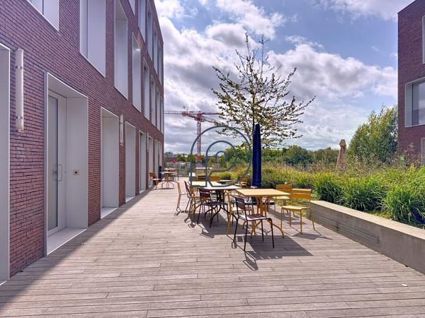 EURATECHNOLOGIES Bureaux de 440 m2 divisible en 2 lots à vendre RARE SUR LE SECTEUR