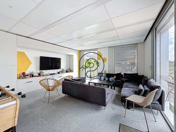 EURATECHNOLOGIES Bureaux de 440 m2 divisible en 2 lots à vendre RARE SUR LE SECTEUR