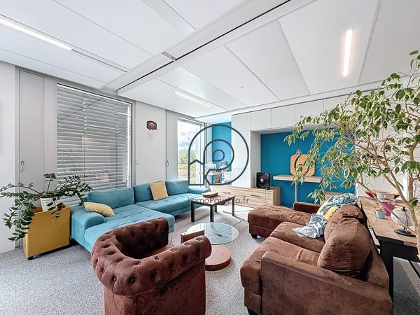 EURATECHNOLOGIES Bureaux de 440 m2 divisible en 2 lots à vendre RARE SUR LE SECTEUR