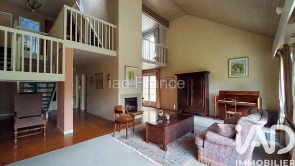 Maison à vendre 9 pièces 214,02 m² Chavenay