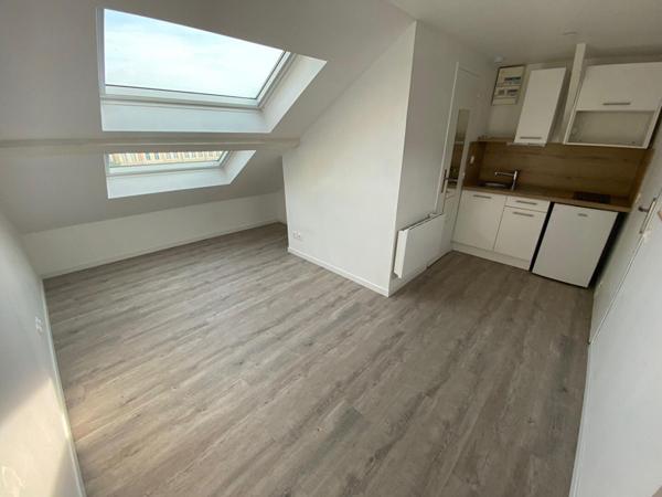 A LOUER : T1 à LILLE • Quai du Wault - LILLE • 637 € CC • Réf. 181-004