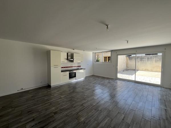 Maison à louer 780 € CC Soyaux 3 p 103 m² DPE C