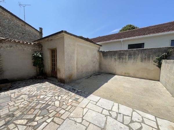 Maison à louer 780 € CC Soyaux 3 p 103 m² DPE C