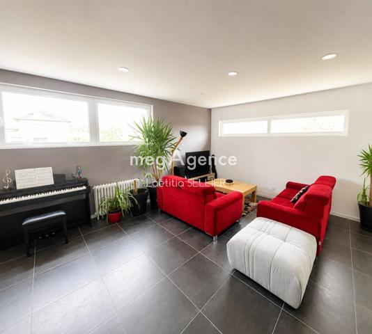 Maison à Montluçon, 03100 - 7 pièces 250m²