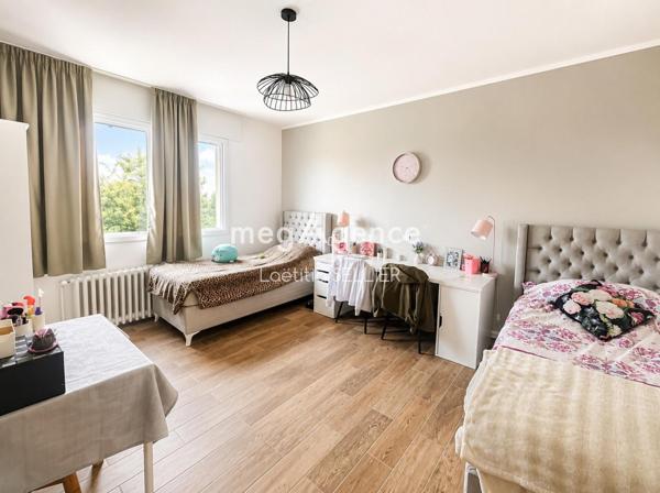 Maison à Montluçon, 03100 - 7 pièces 250m²